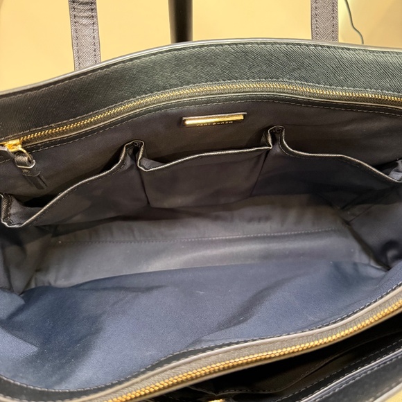 Tory Burch Robinson Tote Black - Picture 8 of 16